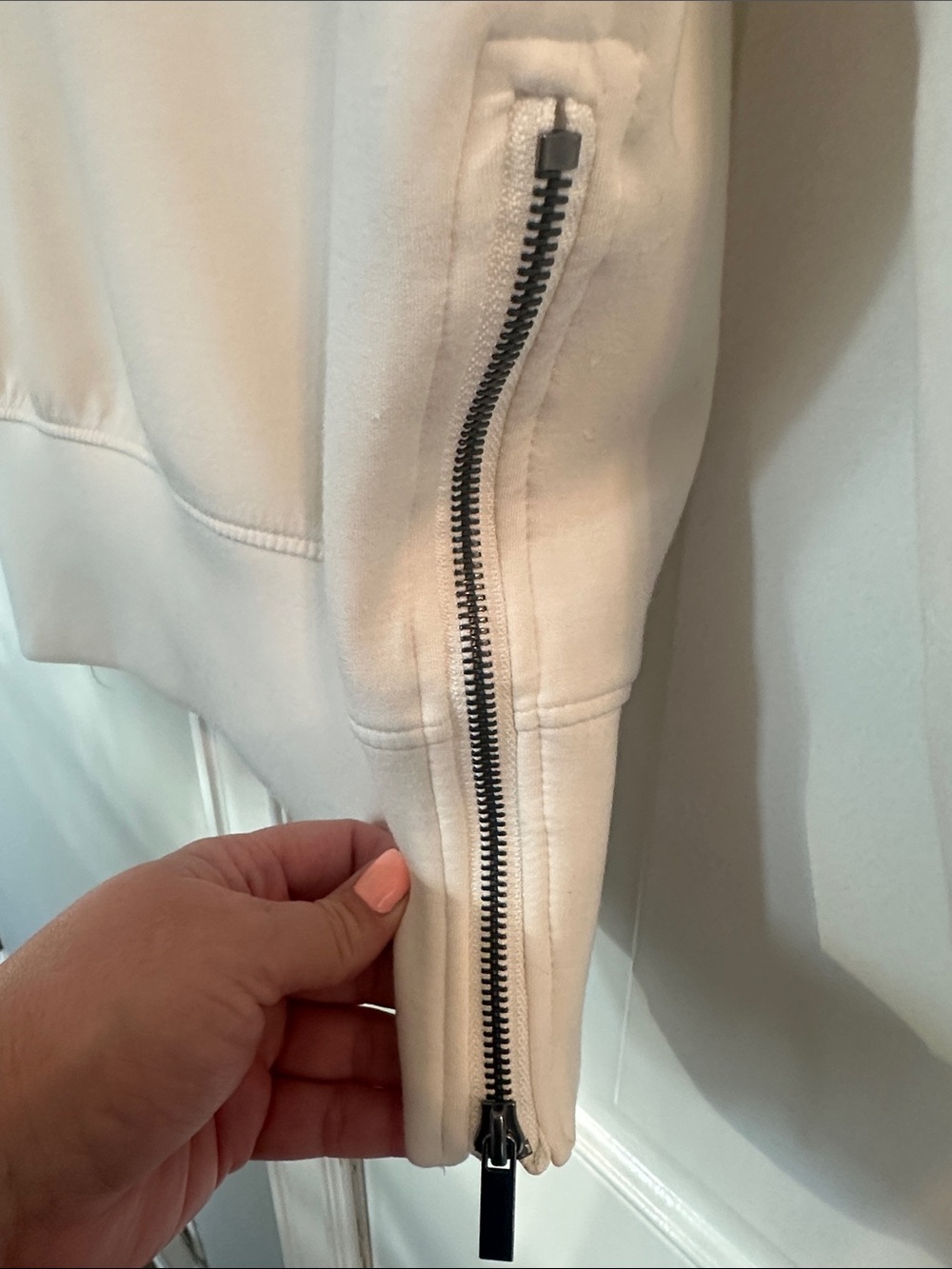 Cable & Gauge Off-White Funnel Neck Sweater - Picture 5 of 9